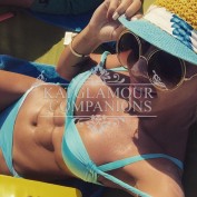 Demy, Dubai Massage escort